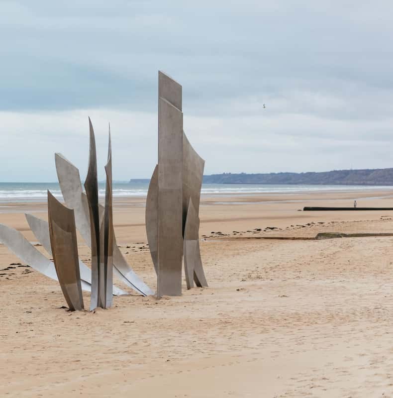 From Paris: Normandy D-Day Landing Beaches Full-Day Tour